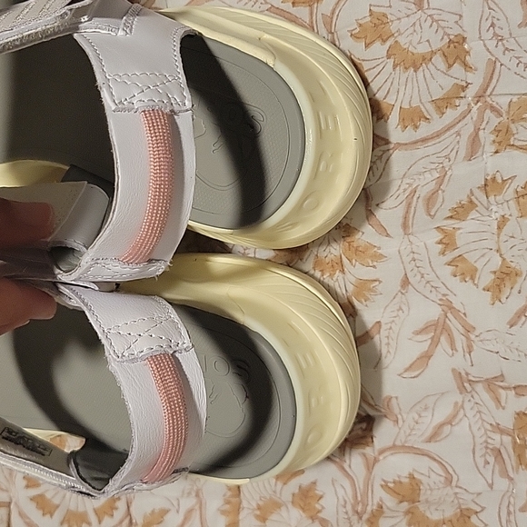 Sorel sandal - Picture 2 of 3